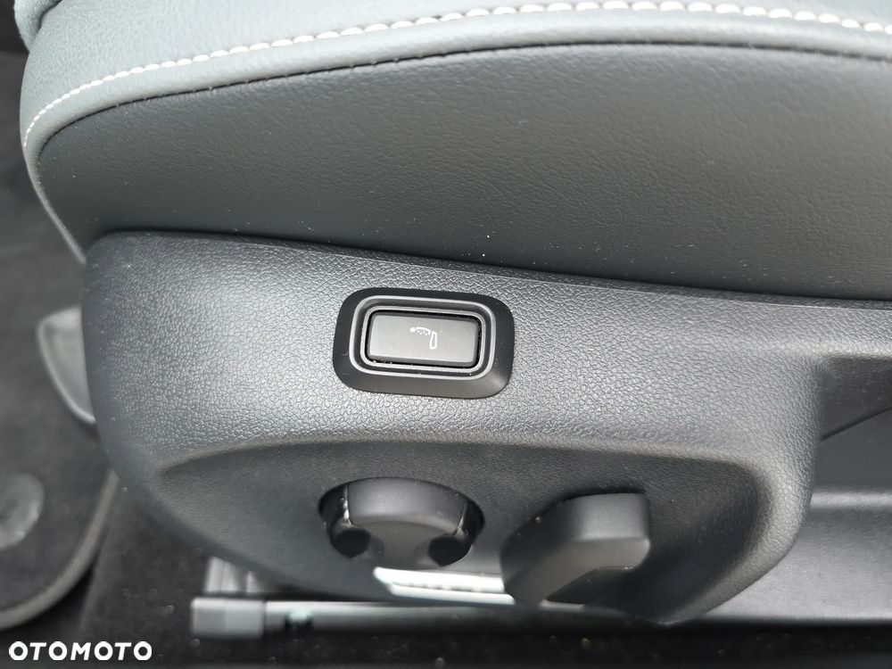 Volkswagen Passat 2.0 TDI SCR Business DSG - 29