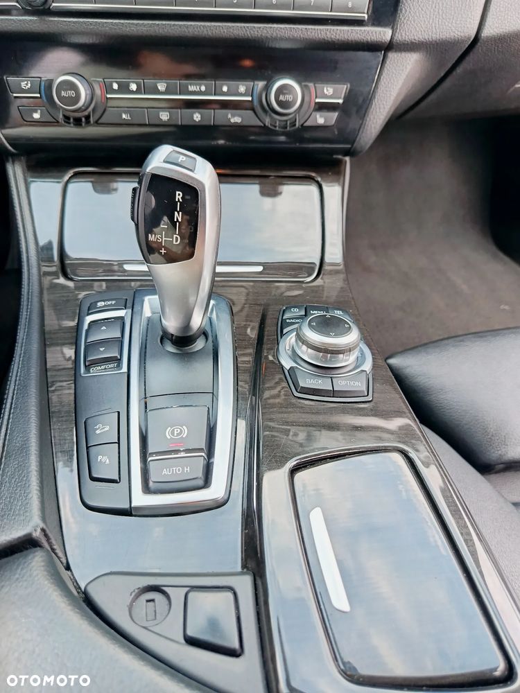 BMW Seria 5 530d xDrive - 6