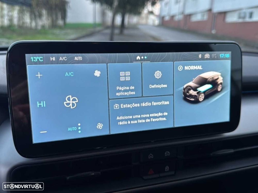 Jeep Avenger 54 kWh Summit - 24