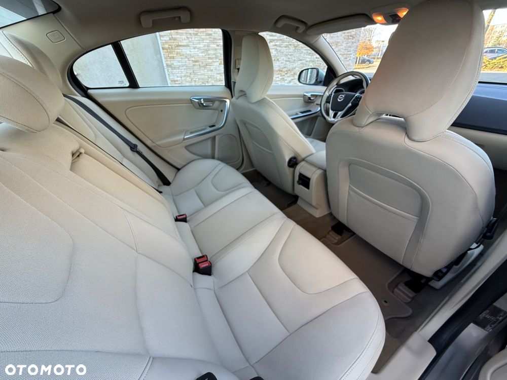 Volvo S60 - 6