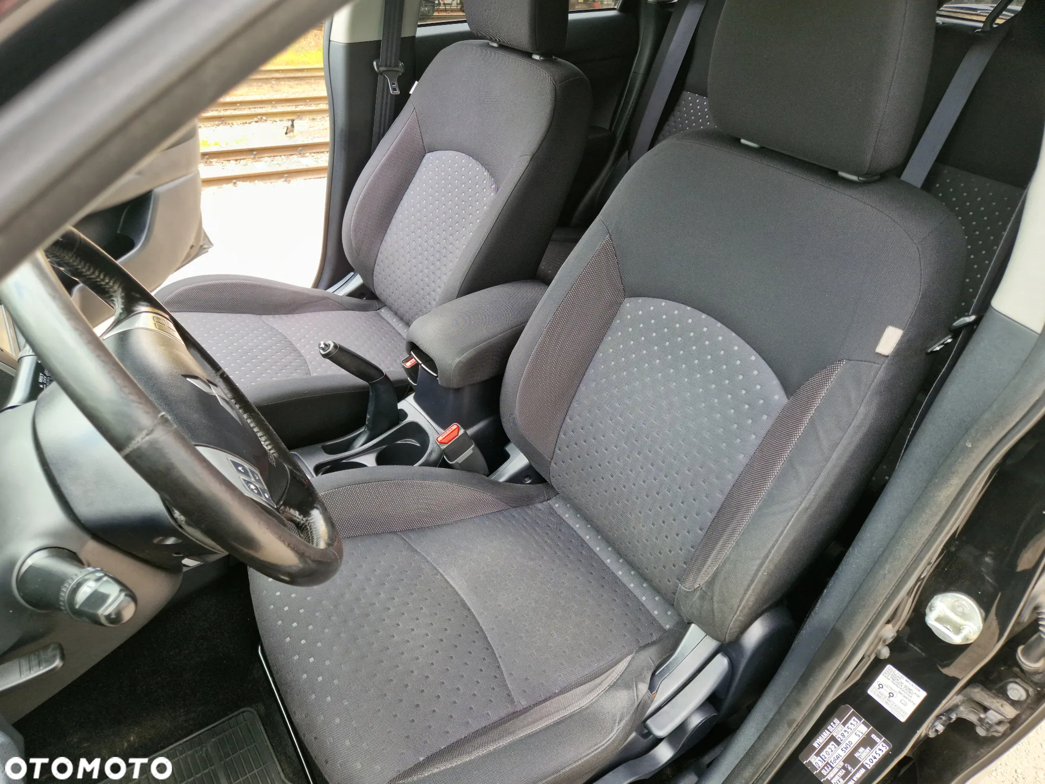 Mitsubishi ASX - 12