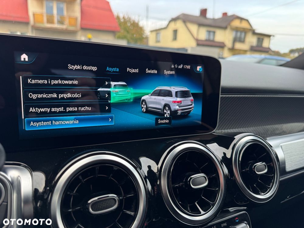 Mercedes-Benz GLB 250 4Matic 8G-DCT AMG Line - 33