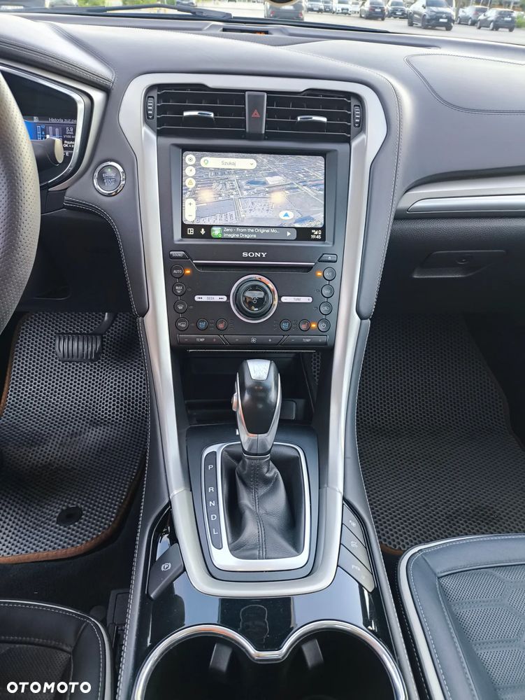 Ford Mondeo Vignale 2.0 Hybrid - 19