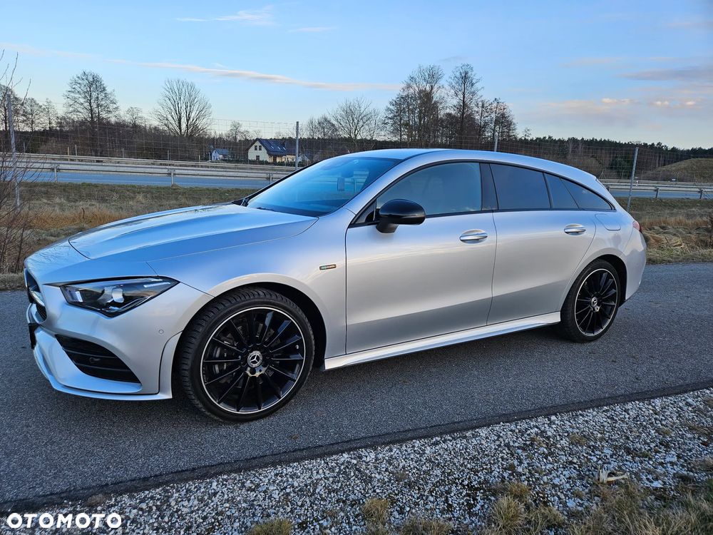 Mercedes-Benz CLA 250 e 8G-DCT AMG Line - 4