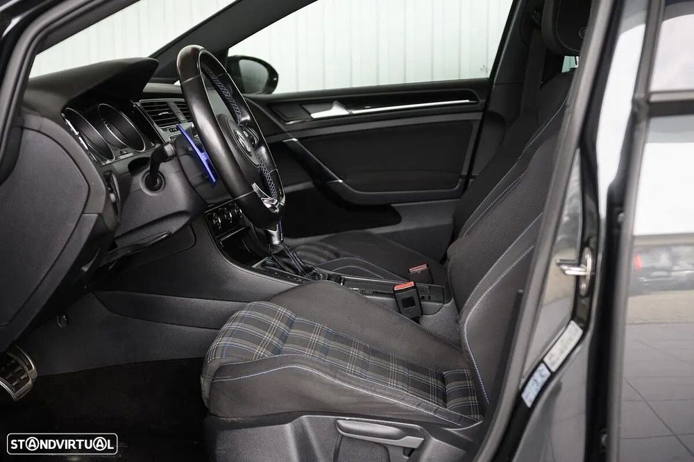 VW Golf 1.4 GTE Plug-In-Hybrid DSG - 25