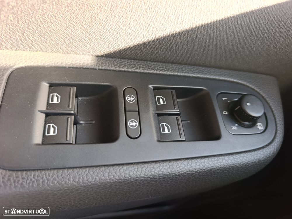 VW Sharan 2.0 TDI Confortline DSG - 15