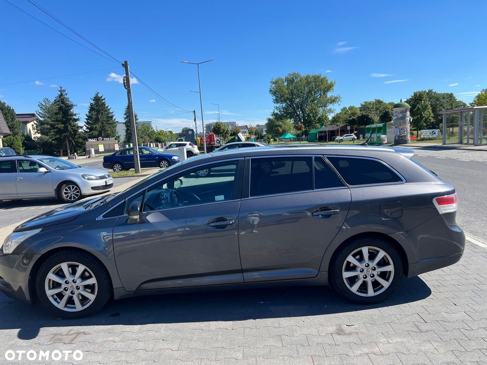 Toyota Avensis 2.2 D-4D Prestige NAVI - 5