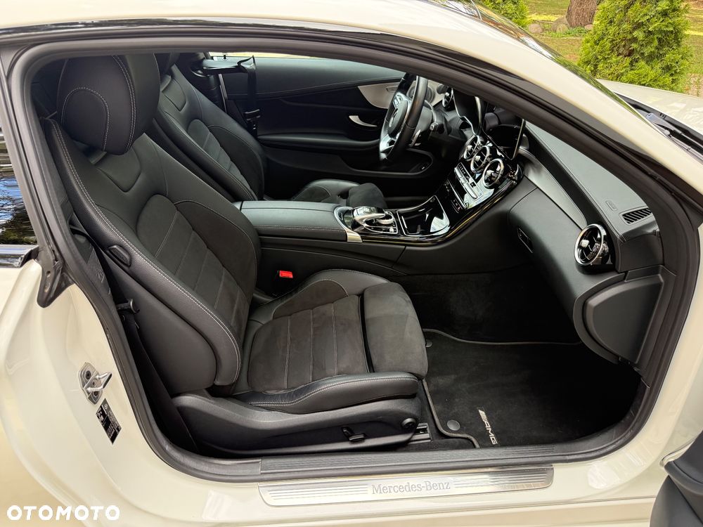Mercedes-Benz Klasa C 220 d 4Matic 9G-TRONIC AMG Line - 14