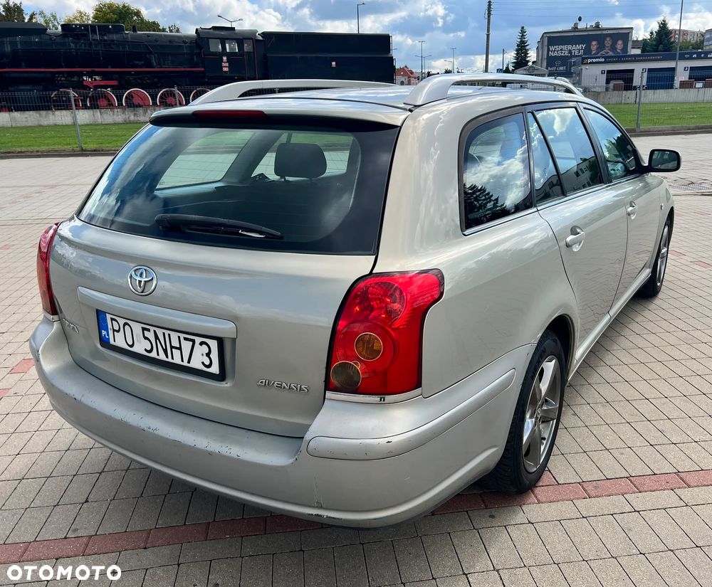 Toyota Avensis 1.8 VVT-i Sol - 5