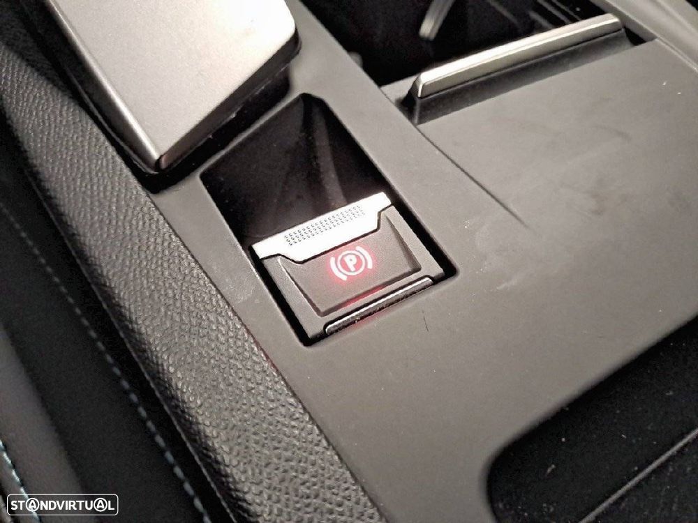 Peugeot 408 1.2 Hybrid Allure e-DCS6 - 24