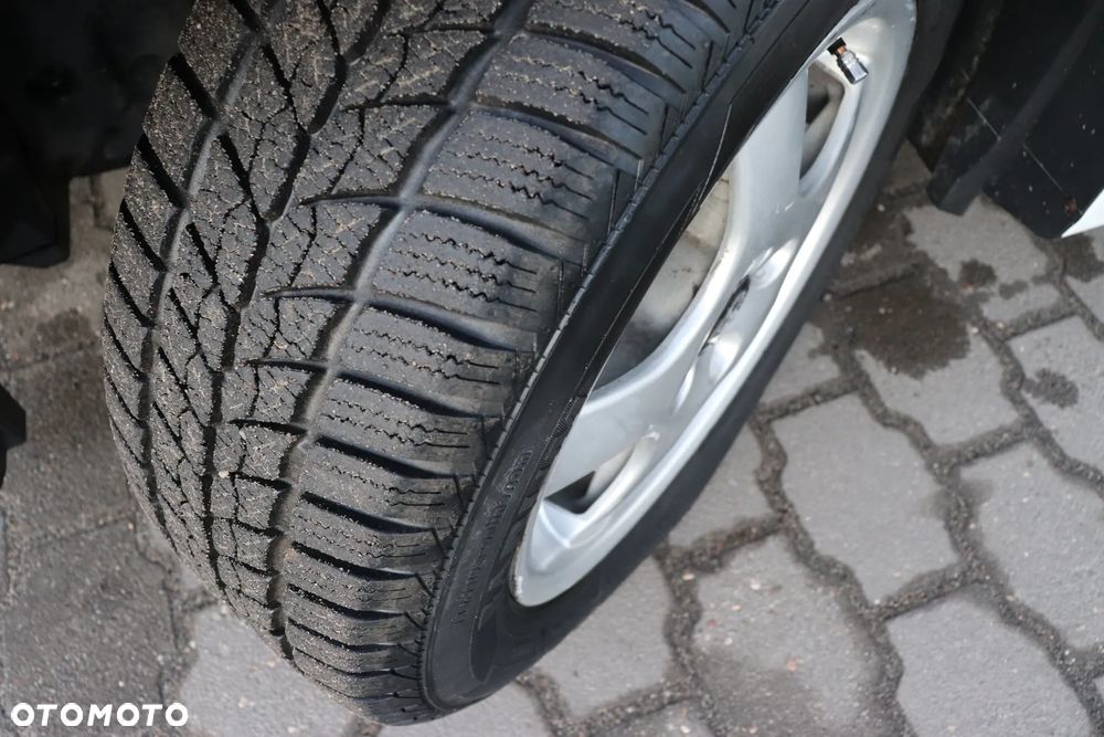 Dacia Sandero dCi 90 Laureate - 28