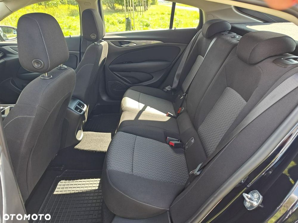 Opel Insignia - 18