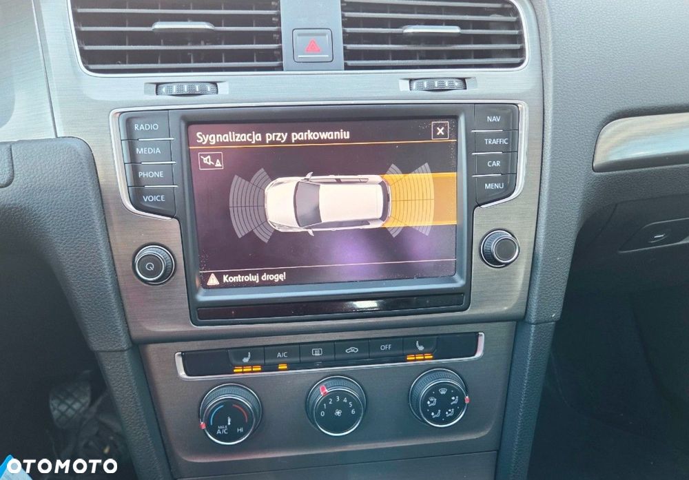 Volkswagen Golf - 15