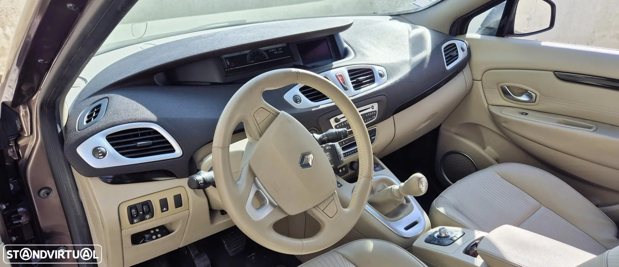 Renault Scénic 1.5 dCi Luxe - 6