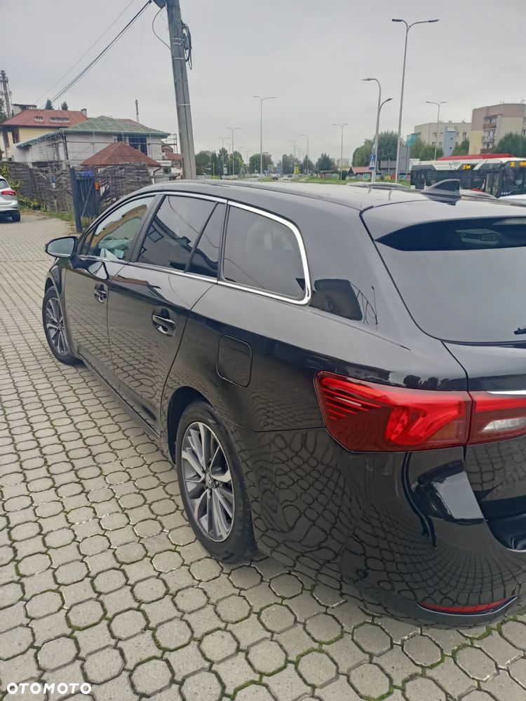 Toyota Avensis - 4