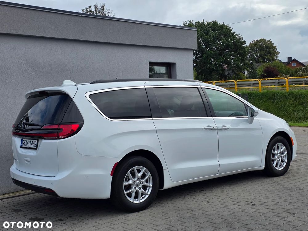 Chrysler Pacifica - 3