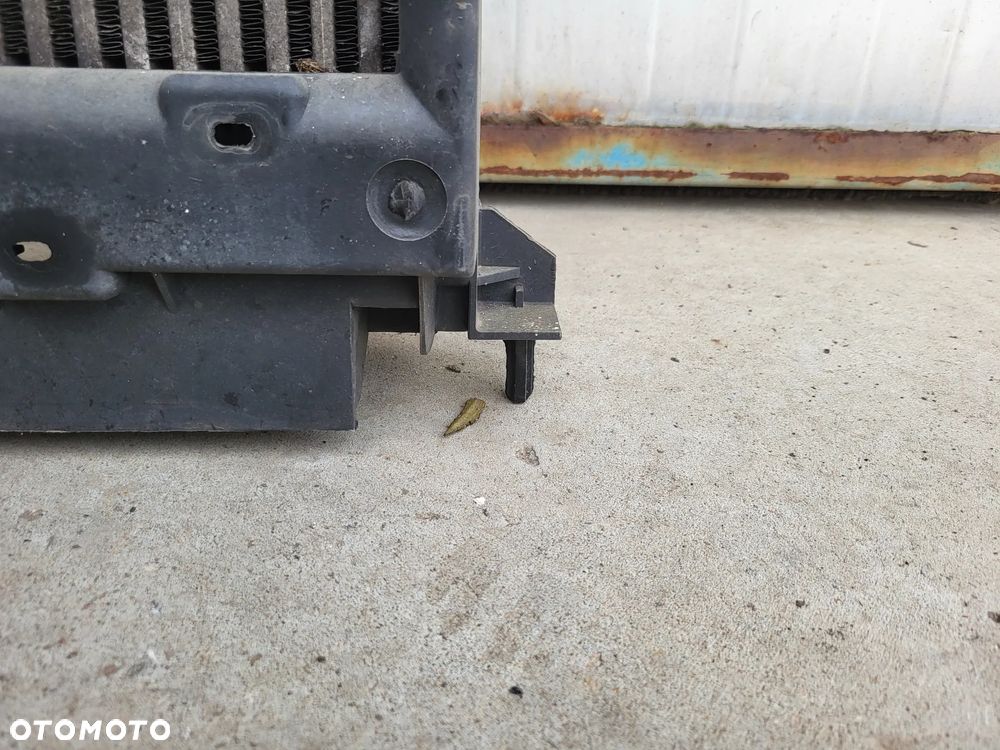 Pas przedni chłodnice 2.0 HDI Peugeot 3008 I - 3