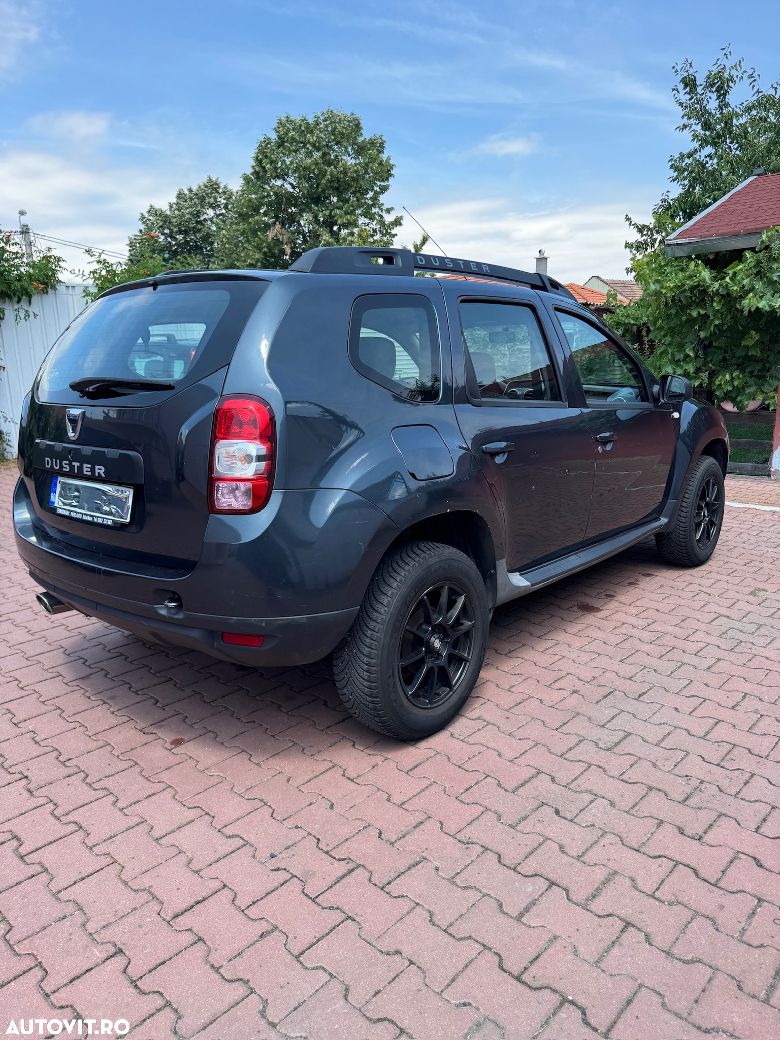Dacia Duster 1.6 4x2 Laureate - 5