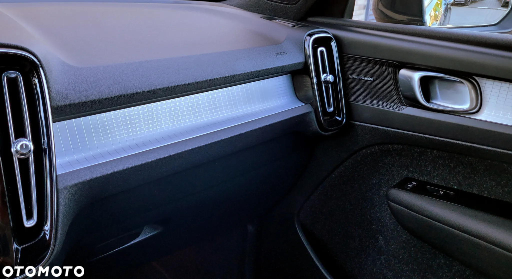 Volvo XC 40 - 22