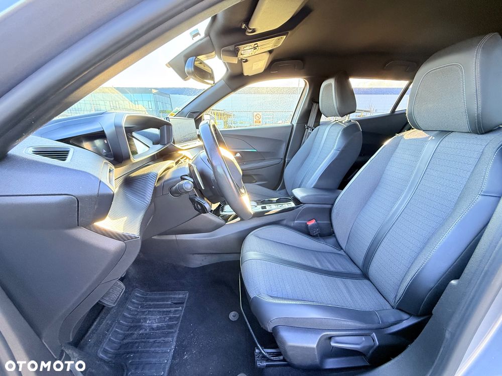 Peugeot 2008 BlueHDi 130 EAT8 Allure - 20