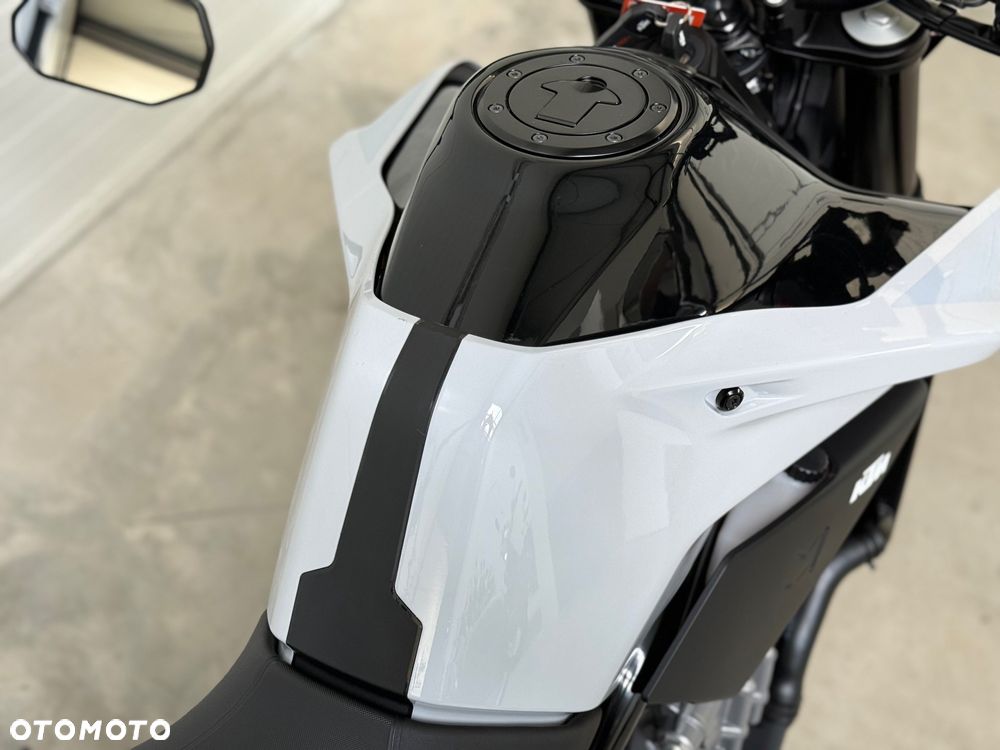 KTM Duke 790 - 20