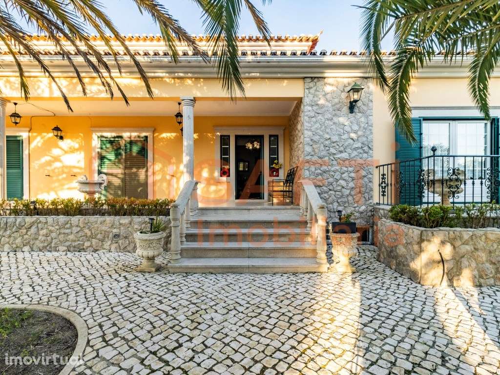 Propriedade Exclusiva com Duas Moradias e Grande Potencial em Ambie... - Grande imagem: 5/48