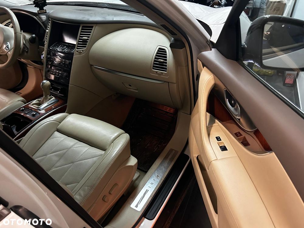 Infiniti FX FX30d GT Premium - 36