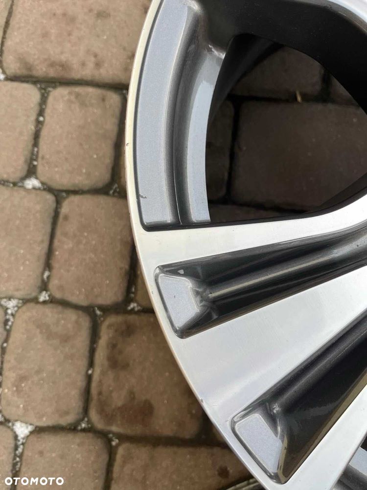 Oryginalne alufelgi Toyota 5x114,3 17 cali CZUJNIKI RAV4 BICOLOR - 12