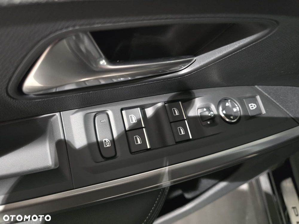Peugeot 5008 1.2 PureTech mHEV GT Exclusive S&S e-DCS6 - 16