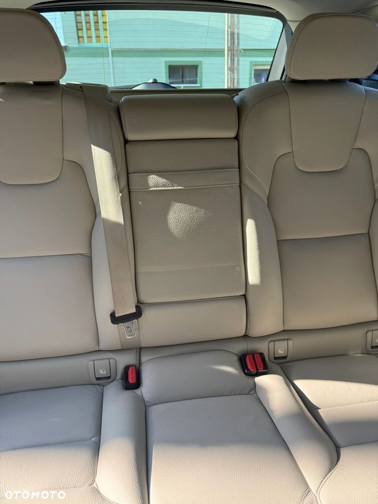 Volvo XC 60 D4 Inscription - 16