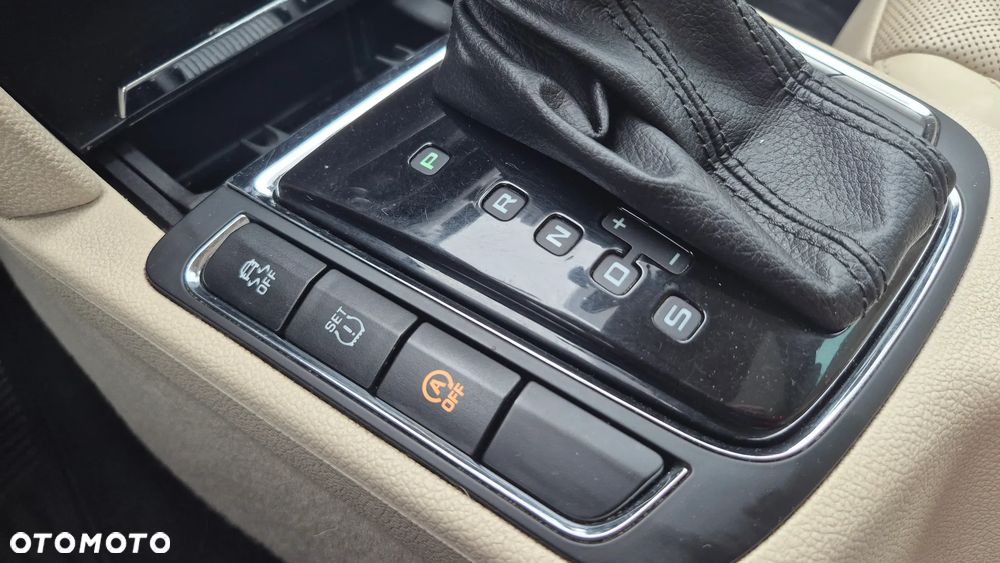 Skoda Superb 2.0 TDI 4x4 Platinum Outdoor DSG - 13