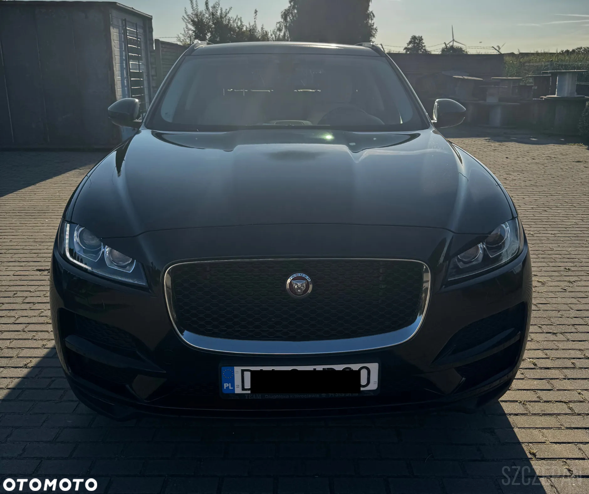 Jaguar F-Pace 2.0 i4D AWD Prestige - 2