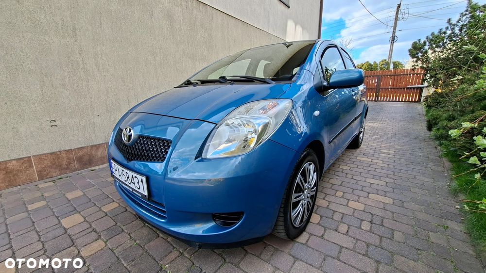 Toyota Yaris 1.3 VVT-i Sol - 2