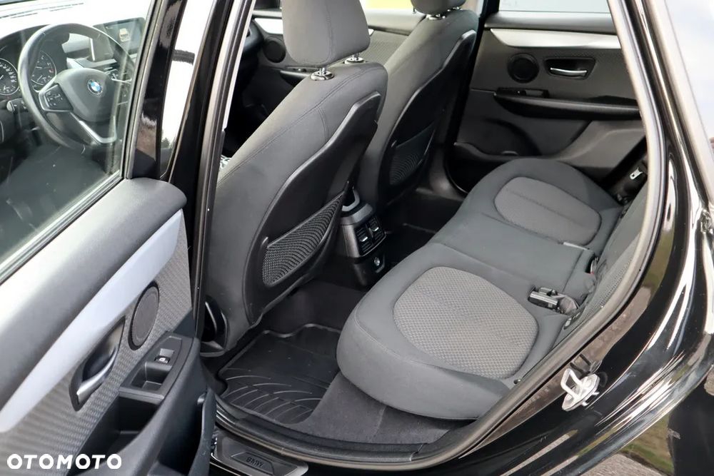 BMW Seria 2 218d Active Tourer - 13