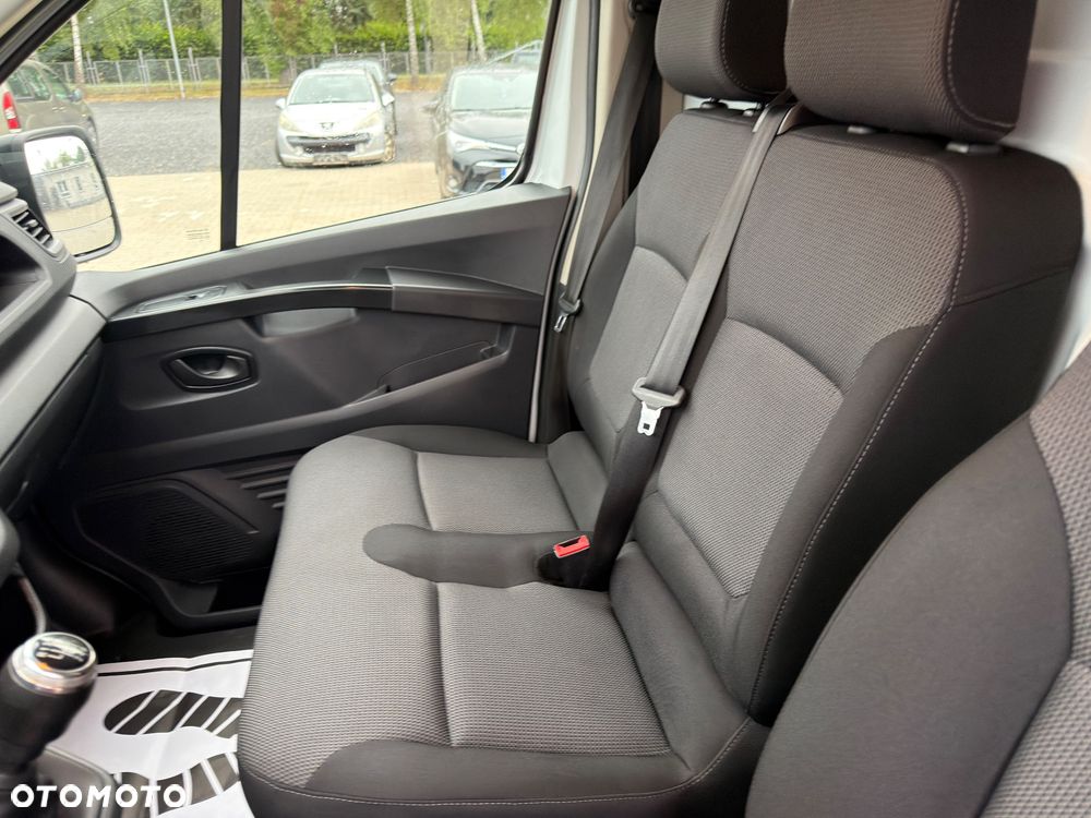 Renault TRAFIC - 8