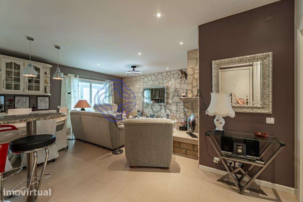Apartamento T3 com varanda, equipado e com lugar de garagem junto  ao - Grande imagem: 3/24