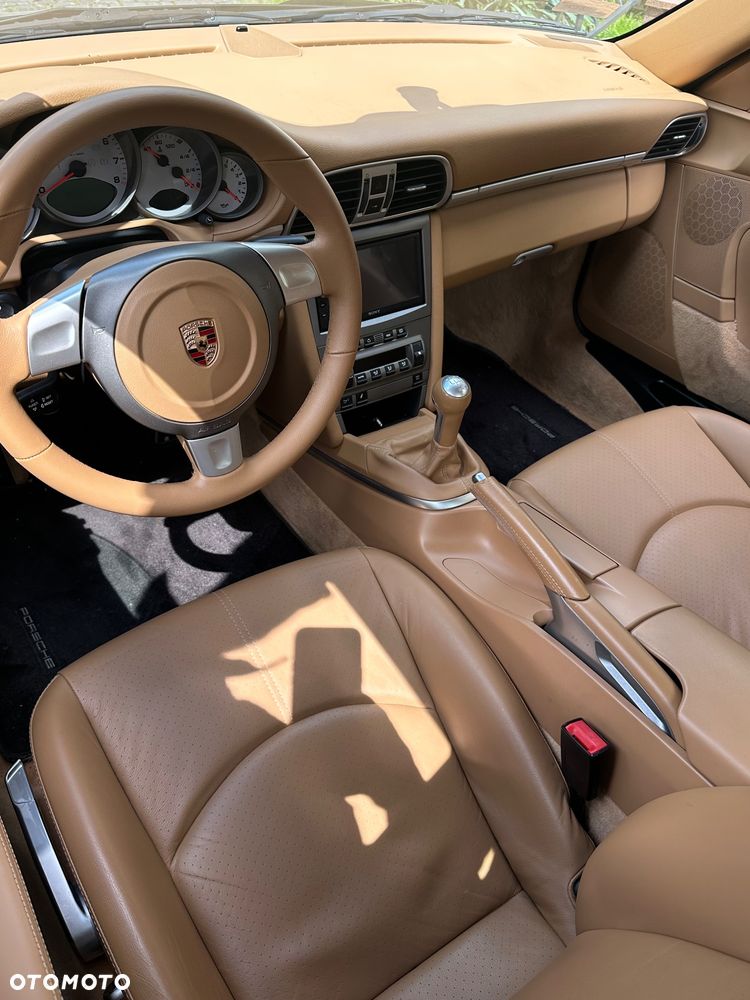 Porsche 911 Carrera 4S - 5
