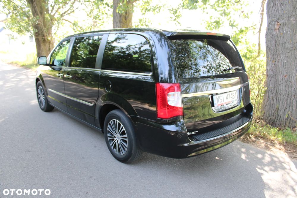 Chrysler Town & Country 3.6 Limited - 4