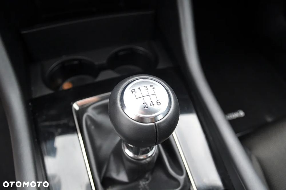 Mazda 3 e-SKYACTIV-G 122 M HYBRID EXCLUSIVE-LINE - 22