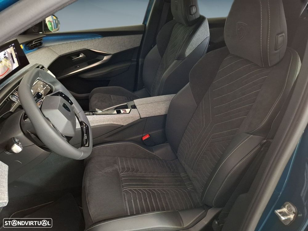 Peugeot E-3008 73 kWh GT - 11