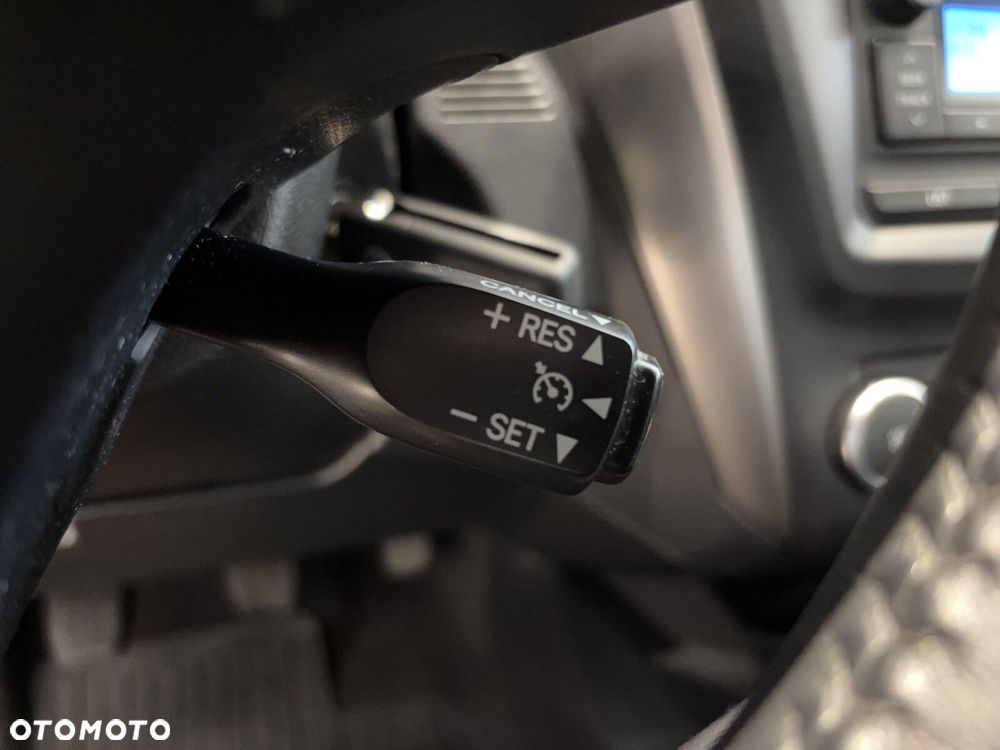 Toyota Avensis 1.6 D-4D Active - 15