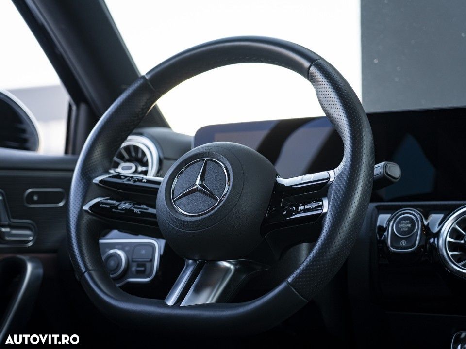 Mercedes-Benz A 250 Sedan 4Matic MHEV 8G-DCT - 21