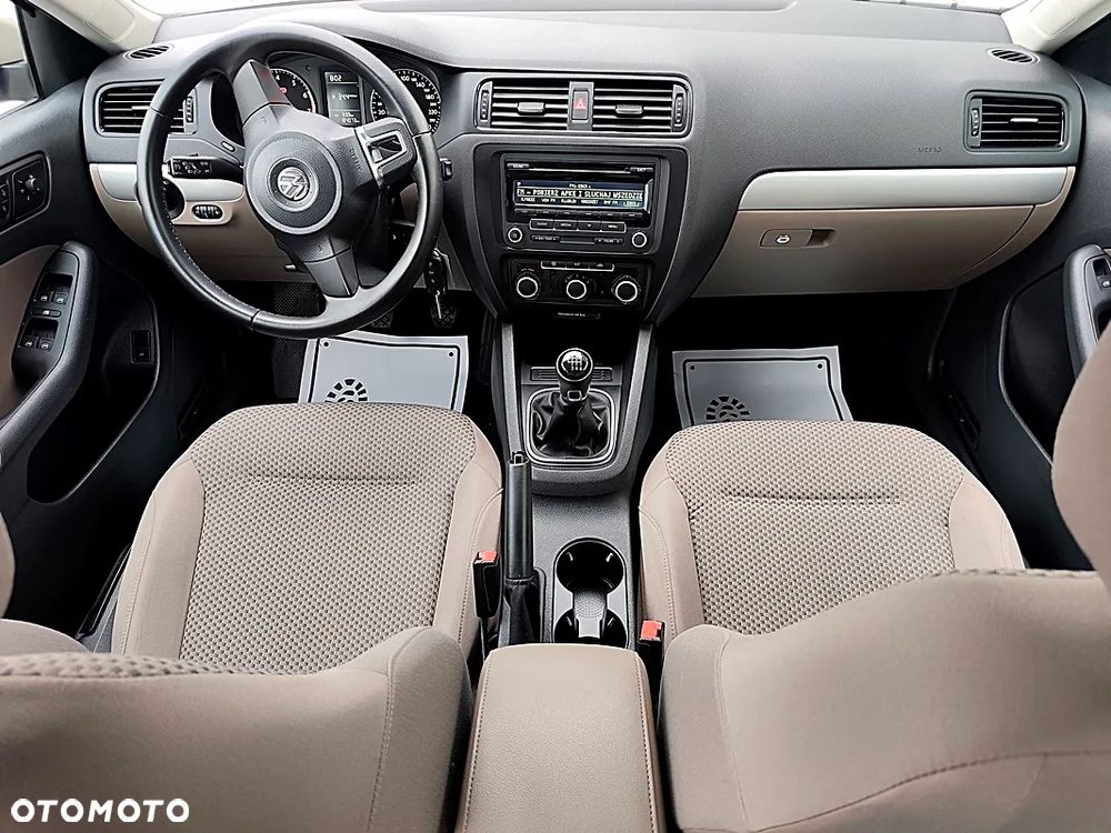 Volkswagen Jetta 1.2 TSI BlueMotion Technology Trendline - 19
