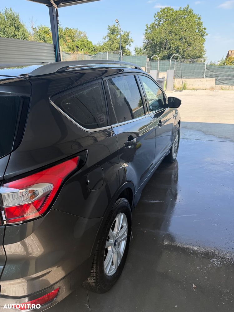 Ford Kuga - 3