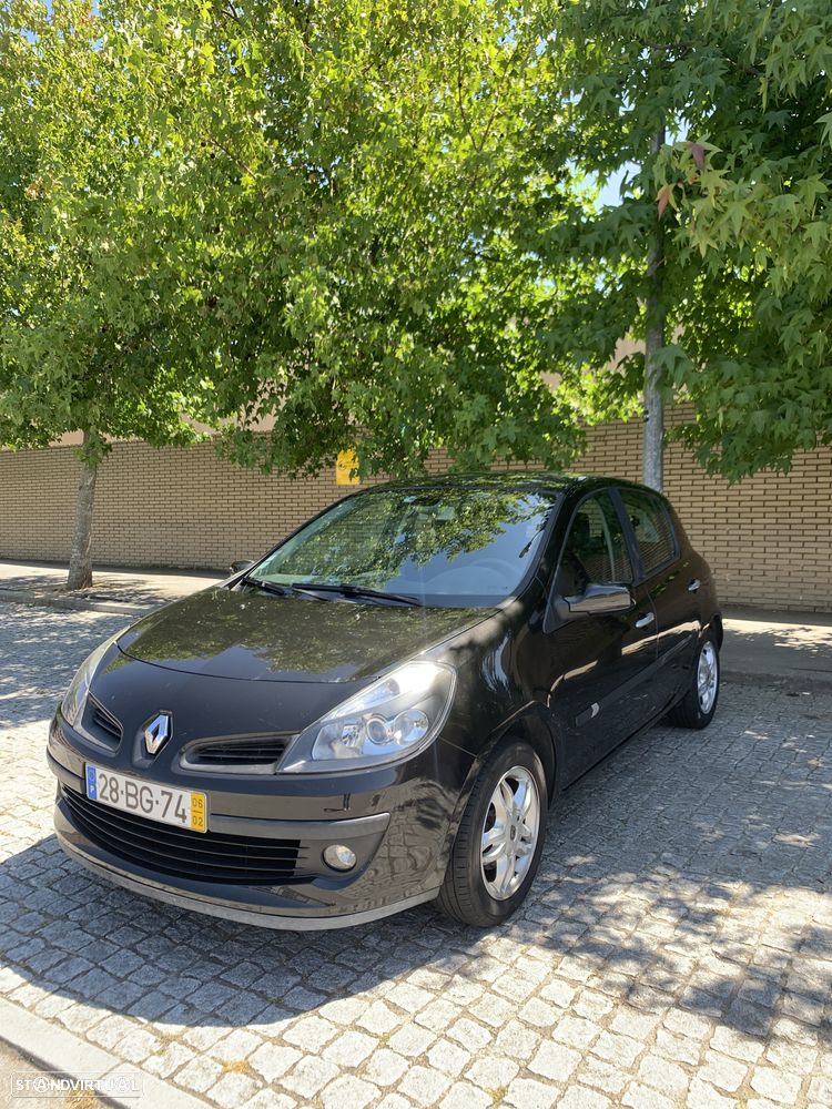 Renault Clio 1.2 16V Dynamique - 1