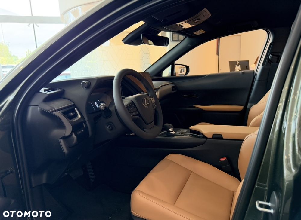 Lexus UX - 8