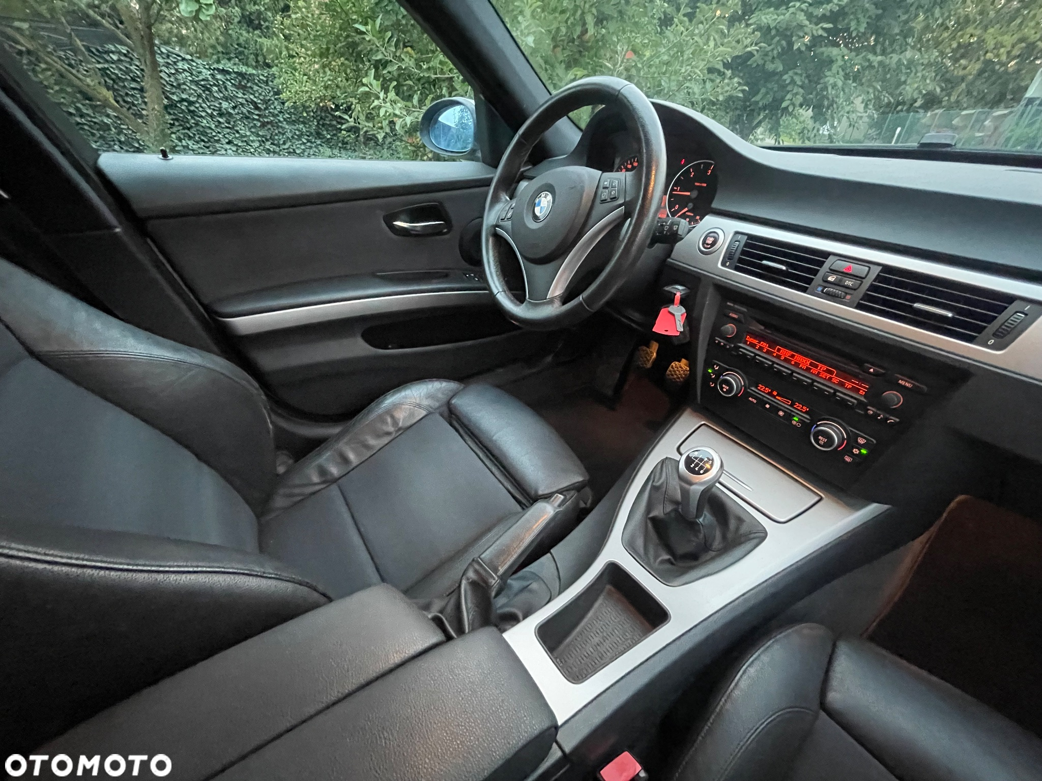 BMW Seria 3 318d - 19