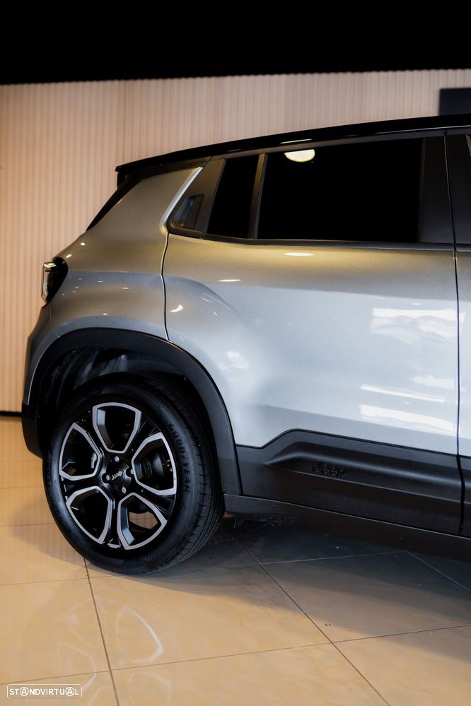 Jeep Avenger Summit - 10