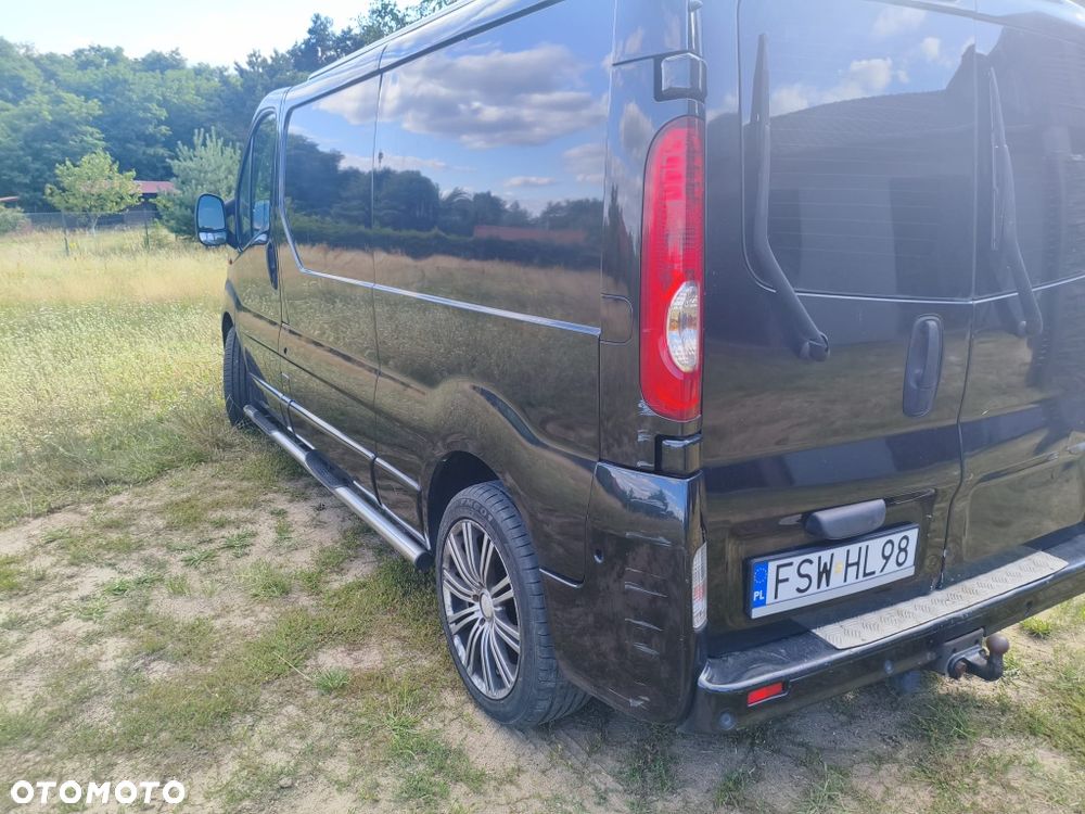 Opel Vivaro - 1