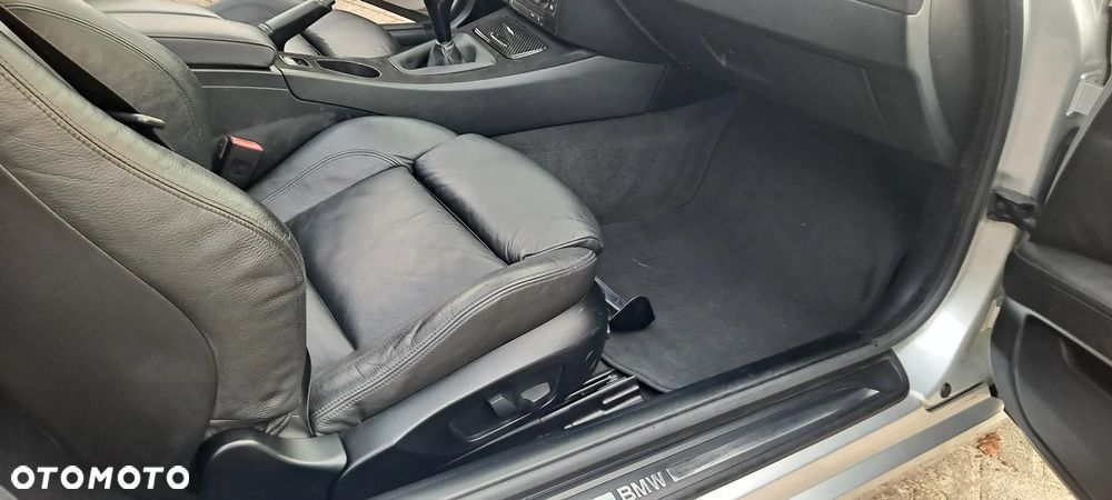 BMW Seria 3 320i - 25